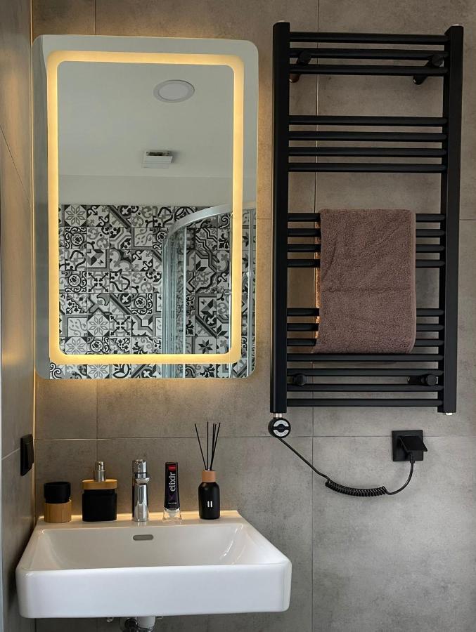 Premium In Quiet & Historical Area Apartment Riga